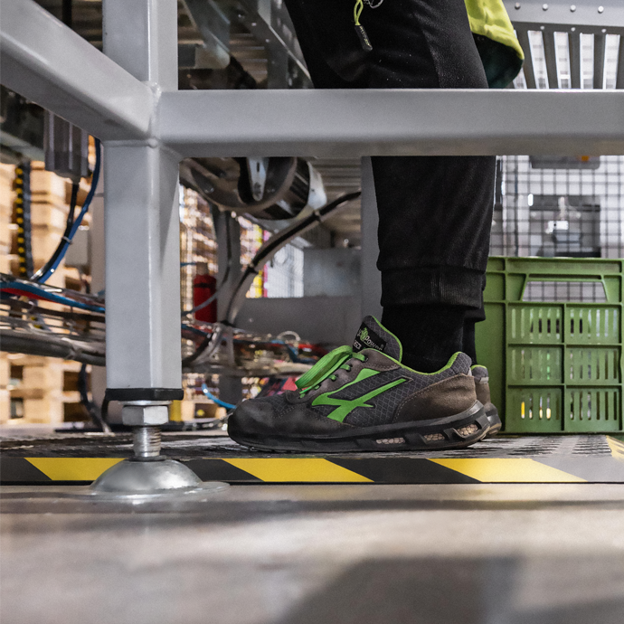 Soojendav põrandaplatvorm Warmset 60x180x1.6 cm koos termostaadiga Soojendav põrandaplatvorm Warmset 60x180x1.6 cm koos termostaadiga