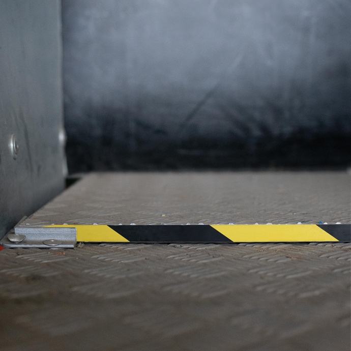 Soojendav põrandaplatvorm Warmset 60x180x1.6 cm koos termostaadiga Soojendav põrandaplatvorm Warmset 60x180x1.6 cm koos termostaadiga